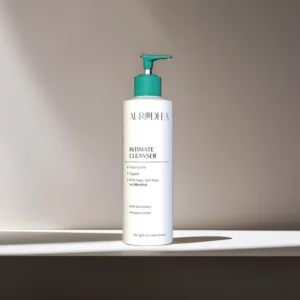 Extra-gentle intimate cleanser with Menthol and Aloe Vera